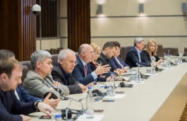 Высшее руководство страны провело рабочую встречу с главами ПСРМ и ДПМ