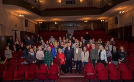 Igor Dodon a vizitat Teatrul Dramatic Rus de Stat „A. P. Cehov”
