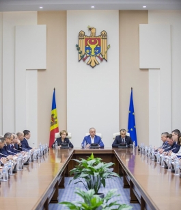 Президент принял участие в заседании Правительства по проблеме распространения COVID-19