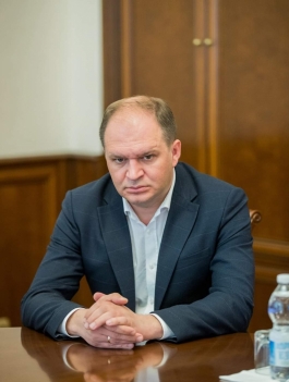Игорь Додон провел заседание Кризисного центра по управлению ситуацией, вызванной пандемией