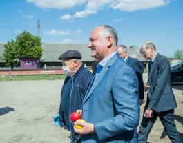 Президент отправился с рабочей поездкой в Шолданештский район