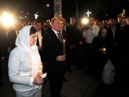Президент Николае Тимофти присутствовал на Пасхальном богослужении в Кафедральном Соборе Рождества Христова в Кишинэу