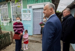 Șeful statului a vizitat un veteran și o familie cu mulți copii din raionul Ungheni