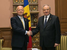 William Hague: „Marea Britanie pledează pentru accelerarea semnării de către Republica Moldova a Acordului de Asociere cu Uniunea Europeană”