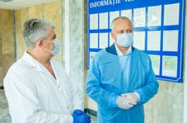 Президент Молдовы посетил районную больницу Тараклии