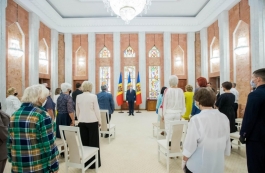Игорь Додон вручил государственные награды группе граждан Республики Молдова