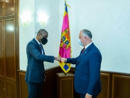 Igor Dodon a avut o întrevedere de lucru cu Dereck J. Hogan