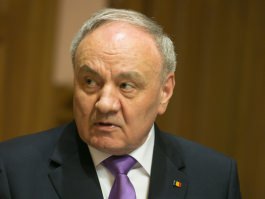Moldovan president awards two European officials