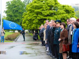 President Nicolae Timofti attends events dedicated to Europe Day
