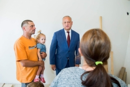 Igor Dodon a vizitat familia Bejenaru din orașul Drochia