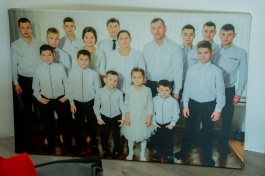 Президент навестил многодетную семью Ломаченко в селе Мэринешть 