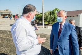 Igor Dodon a vizitat două întreprinderi agricole din raionul Sîngerei