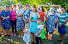 Глава государства встретился с жителями села Романовка Сынджерейского района