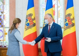 Președintele Republicii Moldova a înmânat înalte distincții de stat unui grup de cetățeni