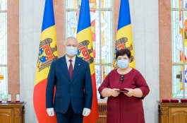 Președintele Republicii Moldova a înmânat înalte distincții de stat unui grup de cetățeni