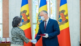 Президент Республики Молдова вручил государственные награды группе врачей