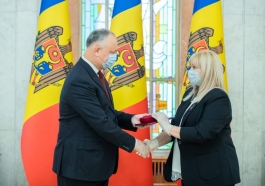 Igor Dodon a înmânat înalte distincții de stat unui grup de cetățeni