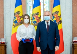 Igor Dodon a înmânat înalte distincții de stat unor cetățeni ai Republicii Moldova