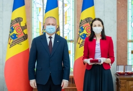 Игорь Додон вручил гражданам Республики Молдова высокие государственные награды