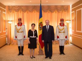 Moldovan president receives accreditation letters of two new envoys