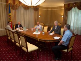 President Nicolae Timofti appoints three magistrates
