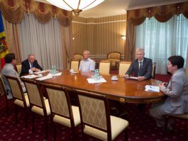 President Nicolae Timofti appoints three magistrates