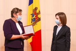 Președinta Maia Sandu a avut întrevederi cu conducerea Guvernului şi Parlamentului României