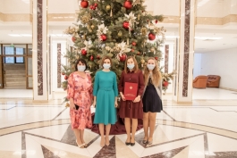 Президент Майя Санду приняла авторов самых оригинальных и креативных новогодних елок в стране