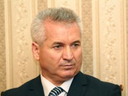 Moldovan president appoints six judges