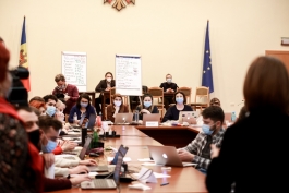 Șefa statului le mulţumeşte tuturor voluntarilor pentru asistența oferită în gestionarea fluxului de refugiați din Ucraina