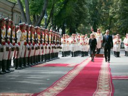 Moldovan president receives accreditation letters from German, Lithuanian envoys