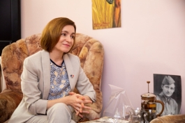 Președinta Maia Sandu a vizitat-o pe veterana Evghenia Pancișchina, ultima supraviețuitoare din Moldova a asediului Leningradului