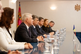 Президент Майя Санду встретилась с делегацией Палаты депутатов Парламента Румынии 