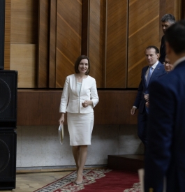 Președinta Maia Sandu către membrii Parlamentului României: „Republica Moldova împărtășește valorile Uniunii Europene și merită șansa de a fi parte a marii familii europene”