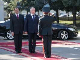 Președintele Nicolae Timofti a participat la ceremonia dedicată aniversării a 23 de ani de la crearea Armatei Naționale