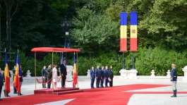 Președinta Maia Sandu a discutat despre asigurarea securității energetice a țării cu omologul său român, Klaus Iohannis