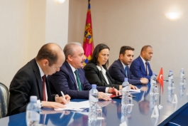 Președinta Maia Sandu s-a întâlnit cu șeful Legislativului Turciei, Mustafa Şentop