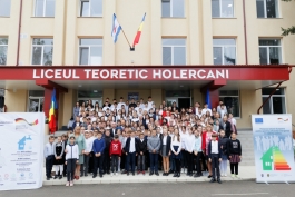 Șefa statului a participat la inaugurarea unui proiect de eficiență energetică la liceul din Holercani, Dubăsari