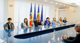 De Ziua Internațională a Persoanelor Vârstnice, Președinta Maia Sandu a discutat cu reprezentanții unor organizații care sprijină oamenii în etate