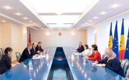 Глава государства провела встречу с Государственным министром по делам Европы Соединенного Королевства Великобритании и Северной Ирландии Лео Дочерти