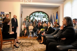 Șefa statului s-a întâlnit, la Praga, cu reprezentanții comunității moldovenești din Republica Cehă