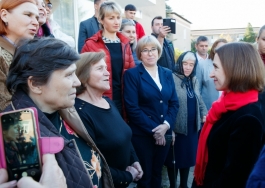 Președinta Maia Sandu, în vizită la Telenești: „Aderarea la UE reprezintă șansa noastră de a supraviețui ca democrație și de a ne dezvolta economic”
