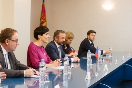 Președinta Maia Sandu a discutat cu Președinta Camerei Deputaților legislativului ceh, Markéta Pekarová Adamová