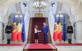 Șefa statului și Președintele Klaus Iohannis au avut o discuție la Cotroceni