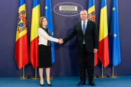 President Maia Sandu met with Prime Minister Nicolae Ciucă at the Victoria Palace