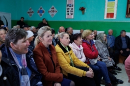 Президент Майя Санду побеседовала с жителями села Мереушка района Окница