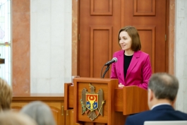 Președinta Maia Sandu a conferit distincții de stat mai multor profesori