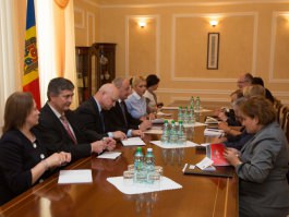 Președintele Nicolae Timofti a avut o întrevedere cu membrii Grupului de prietenie Franța – Moldova din cadrul Senatului Republicii Franceze