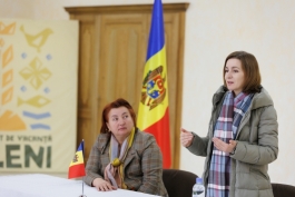 Președinta Maia Sandu a vizitat mai multe sate din lunca Prutului