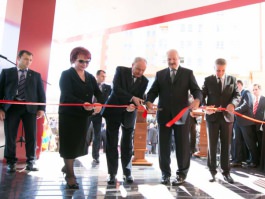 Președintele Republicii Moldova, Nicolae Timofti, și președintele Republicii Belarus, Alexandr Lukașenko, au participat la inaugurarea Centrului comercial Keramin 